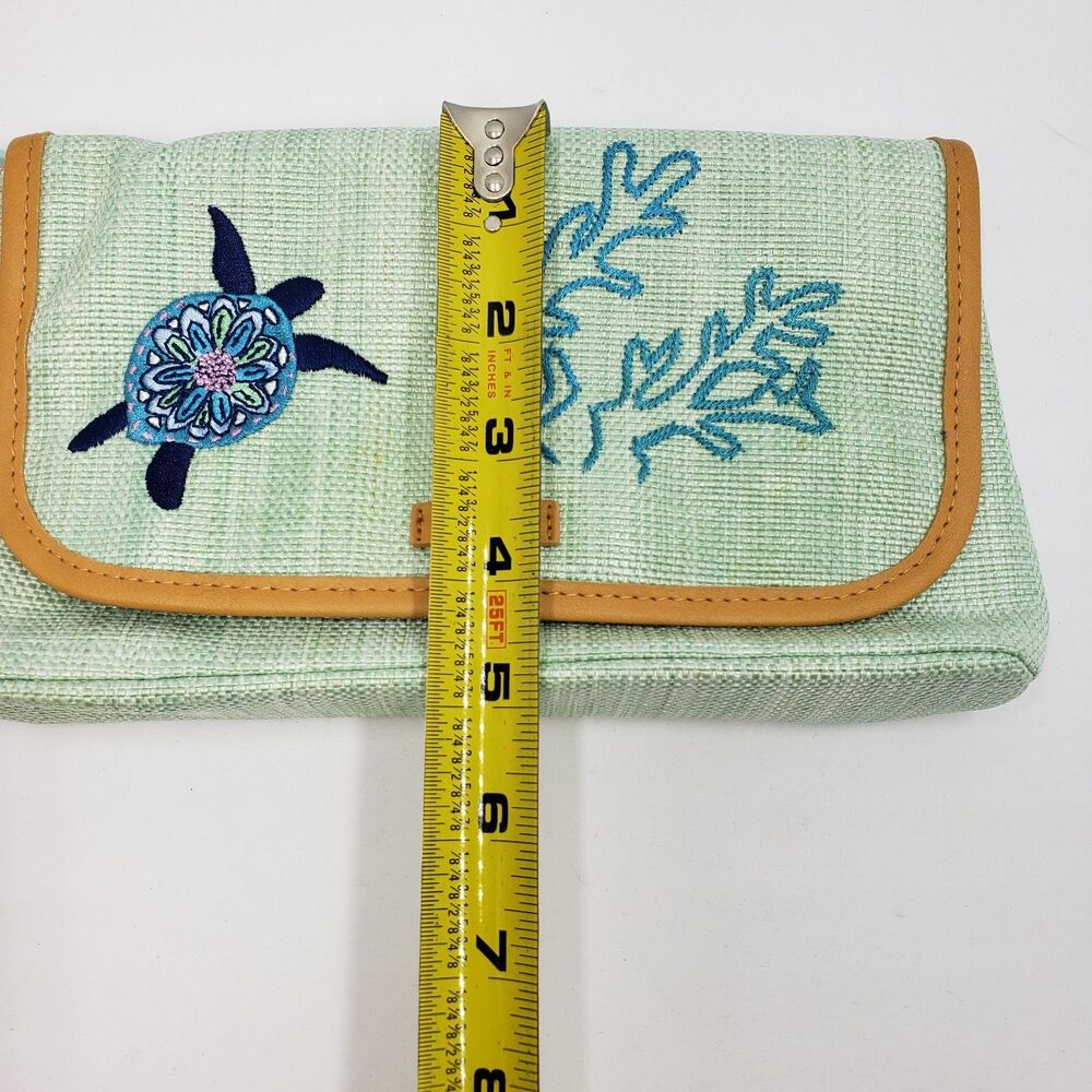 Vera Bradley Straw Beach Wristlet Clutch Sea Turtle Light Green Embroidered RFID - Picture 15 of 16
